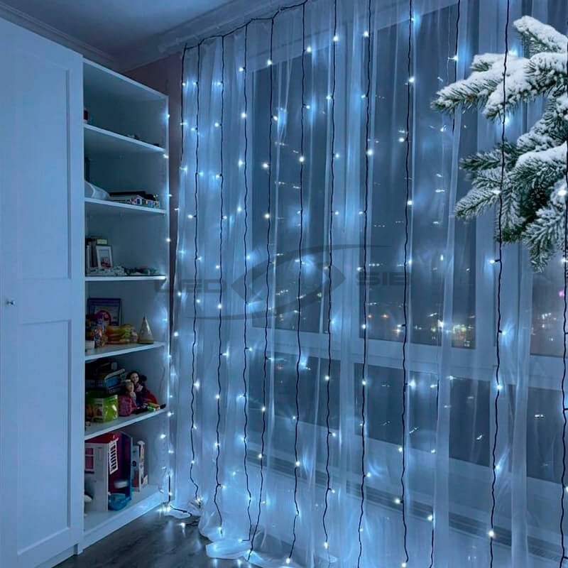 Светодиодный занавес LS 1х6м, 10 нитей, 600 LED 220V прозрачный ПВХ провод 2,3 мм IP55 (стыкуется)