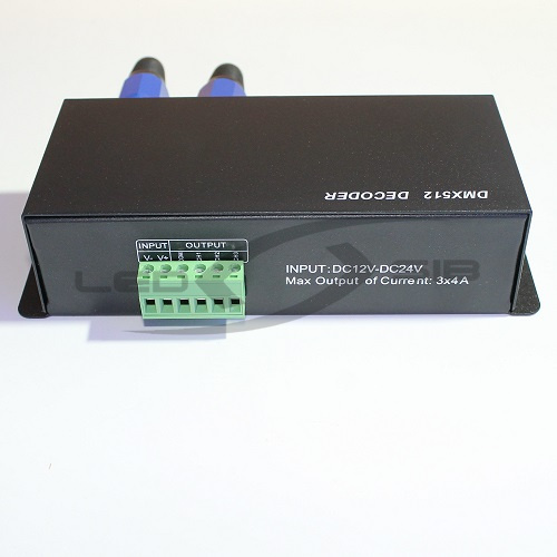 контроллер ls dmx 512 master 3 канала, по 4 на канал (12а) Контроллер LS DMX 512 Master 3 канала, по 4 на канал (12А)